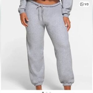 Skims Cotton Fleece Jogger in Heather Grey